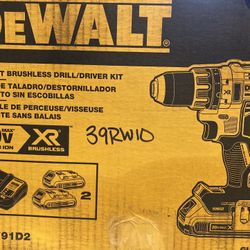 DEWALT DRILL 