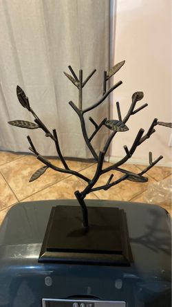 Jewelry holder