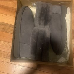 UGG Grey size 10 