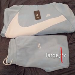 Mens Nike sweatsuits $60 hmu sizes on pic💯🔥💪