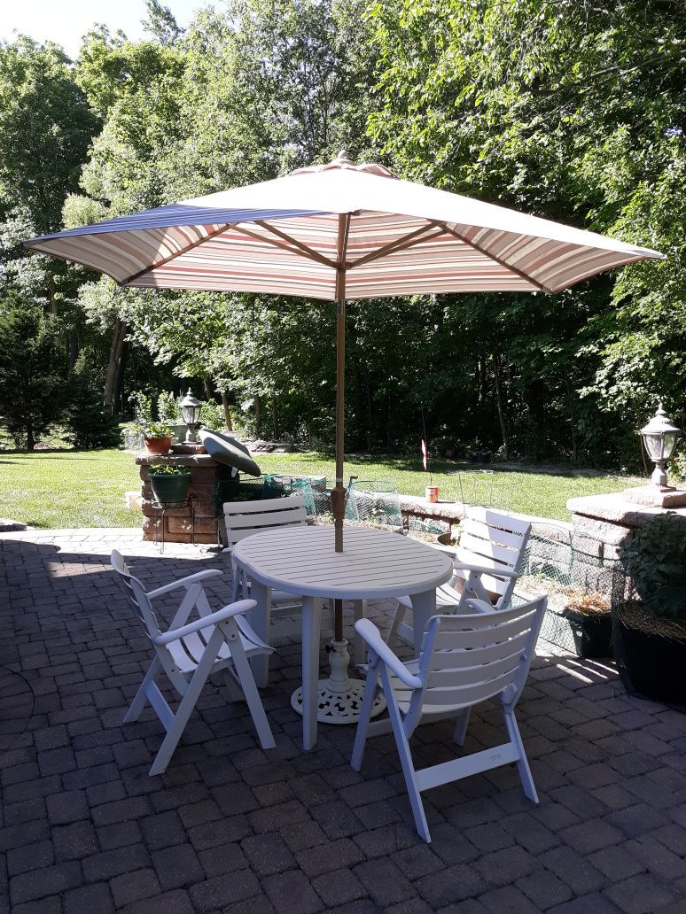 5 Piece Outdoor Patio Table and Chair Set with Umbrella