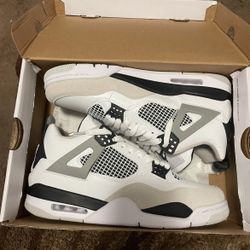 Jordan 4 Retro Military Black 