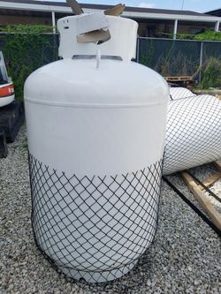 Propane Tanks A/G U/G