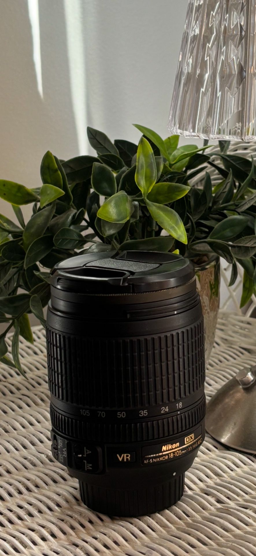 Nikon AF-S DX Nikkor 18-105mm f/3.5-5.6G ED VR Zoom Lens