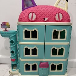 Gabby’s Dollhouse 
