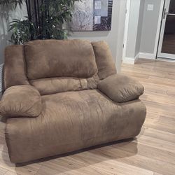 2 Oversized Recliners