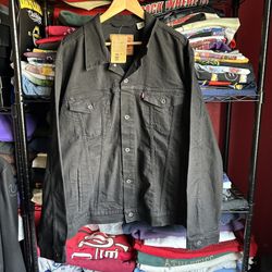 Brand New Levis Jean Jacket⚫️🔥 size 2XL in Men for $50‼️‼️