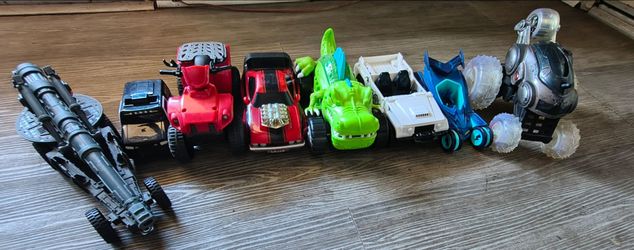 8 car toys all for 30
