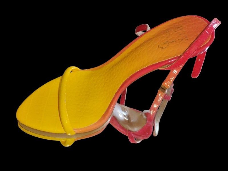 Size 6 Women's Strapy Summer Heels