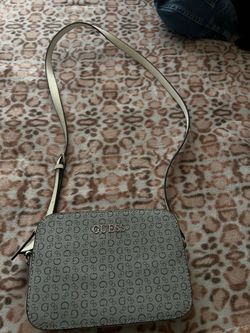 3 purses $4 each