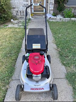 HONDA 3-in-1 System  Sefl propelled Smart driver