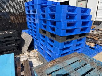 Plastic pallets