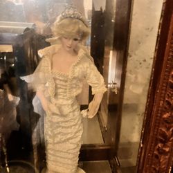 Vintage princess Diana Figure