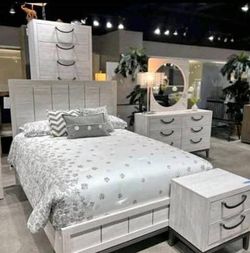 King size bedroom set 4pcs