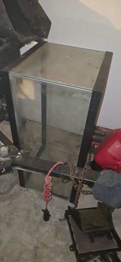 40 Gallon Glass Aquarium – Needs Reseal – No Cracks
