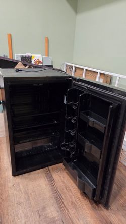 Small refrigerator