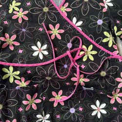Cherokee Small Scrub Top, Flowers Tie String