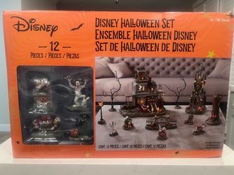 Disney Halloween 12 piece set