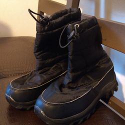 Boys Snow Boots Size 5 