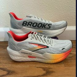 Brooks Shoes Size 10