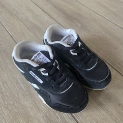 Toddler Reebok Shoes Size 9
