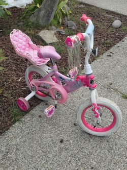 Beginner girls bike.