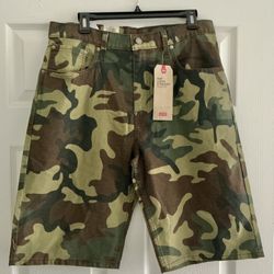 Levi Strauss 569 Loose Straight Camo Shorts W32 NEW