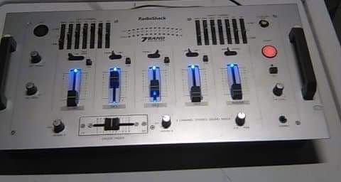 Radio Shack 7 Band Equiizer/ 3 Channel Stereo Sound Mixer Z
