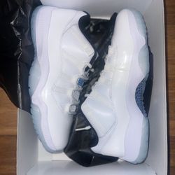 Jordan 11 Retro Low