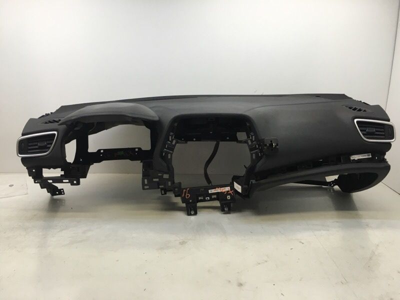 2016 Nissan Maxima dashboard