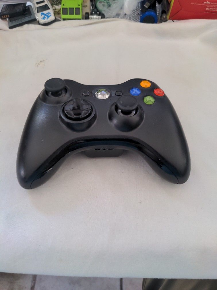 Xbox 360 Wireless Controllers Used.