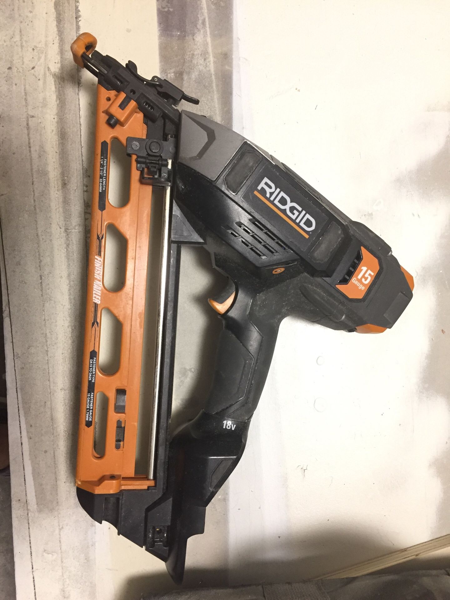 18v Ridgid 15g angle finish nailer for Sale in Blue Springs MO