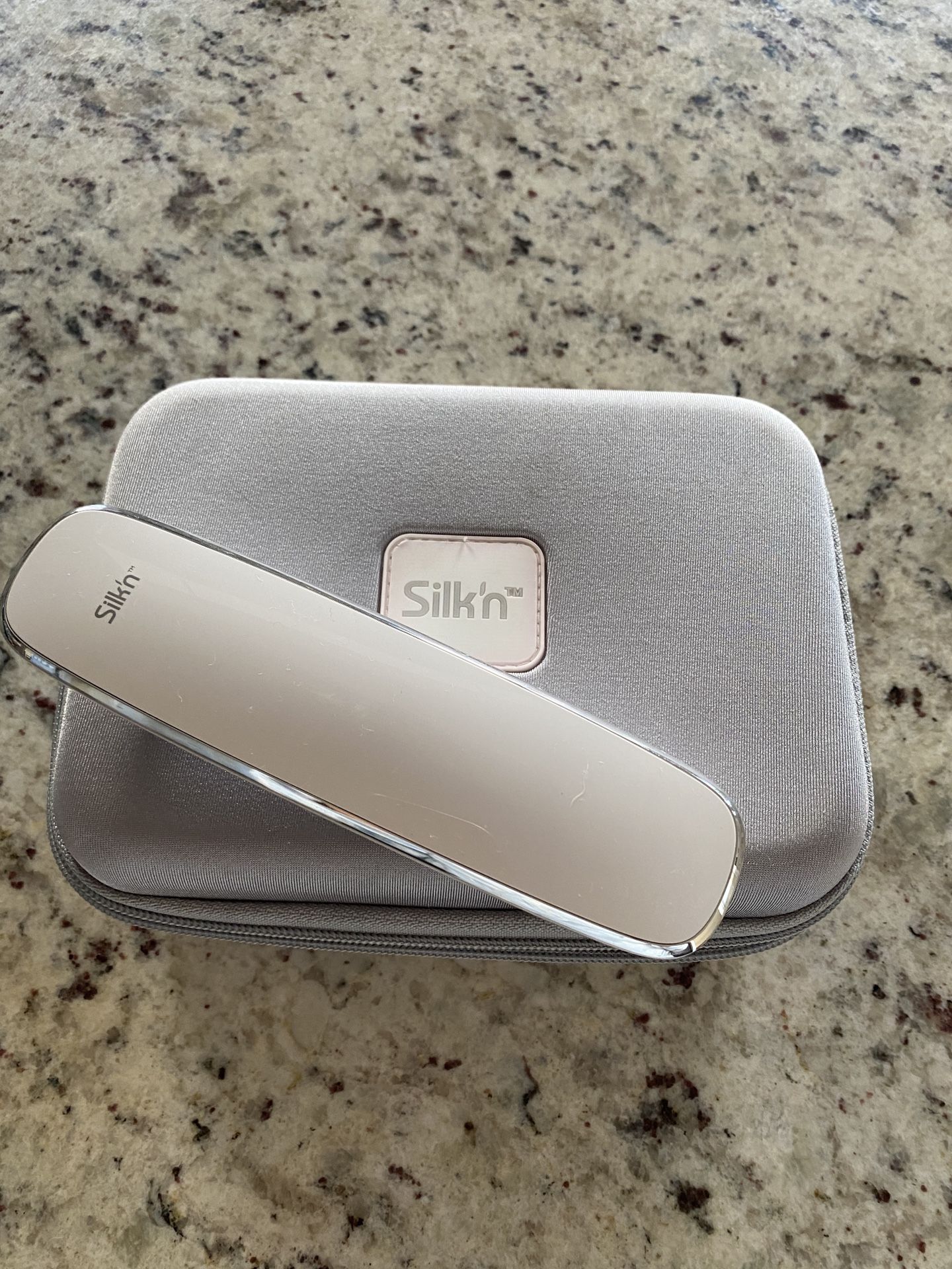 Silk’n Titan - Anti Aging Skin Tightening Device - Anti Wrinkle Skin Care Tool for Rejuvenation