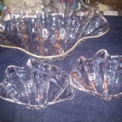 NEW. Fabulous Crystalon/Heavy Lucite 3 Piece Set CLAM SHELLS SERVING dIshes. Elegant For Any Occasion. Excellent Condition. 