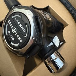New Aqualung Leg3nd Elite scuba Regulator 