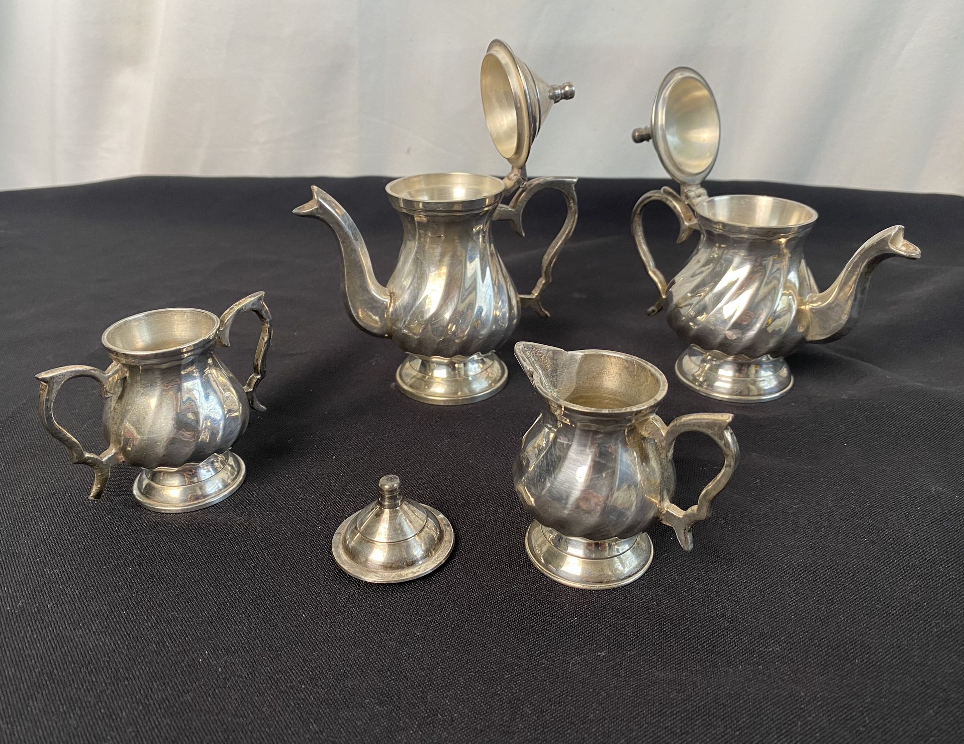 Vintage Silver Plated 5 Piece Mini Tea Set India Tea Pot Creamer Sugar Pitcher  (antique collectors items)