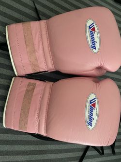 pink winning gloves