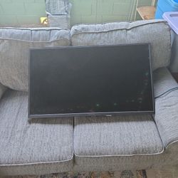 32" tv with wall mount