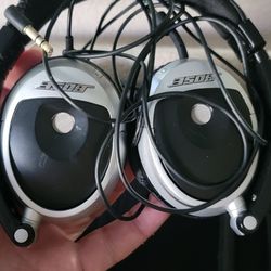 Bose Headphones With Case Plug In