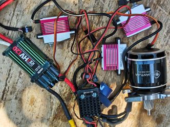 Quantum 4530 500 KV Phoenix ice 220 amp ESC, and three aligned bl815h high voltage servo