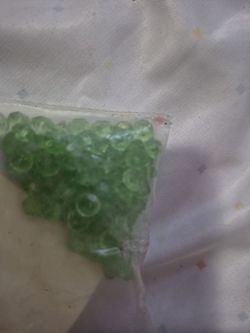 32 4mm light gréen  beads