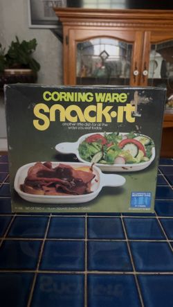 Vintage Corning Ware Snack-it 