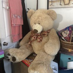 Large Teddy Bear 