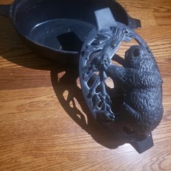 Cast Iron Bear Steamer