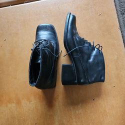 Women's Back Lace up Boot