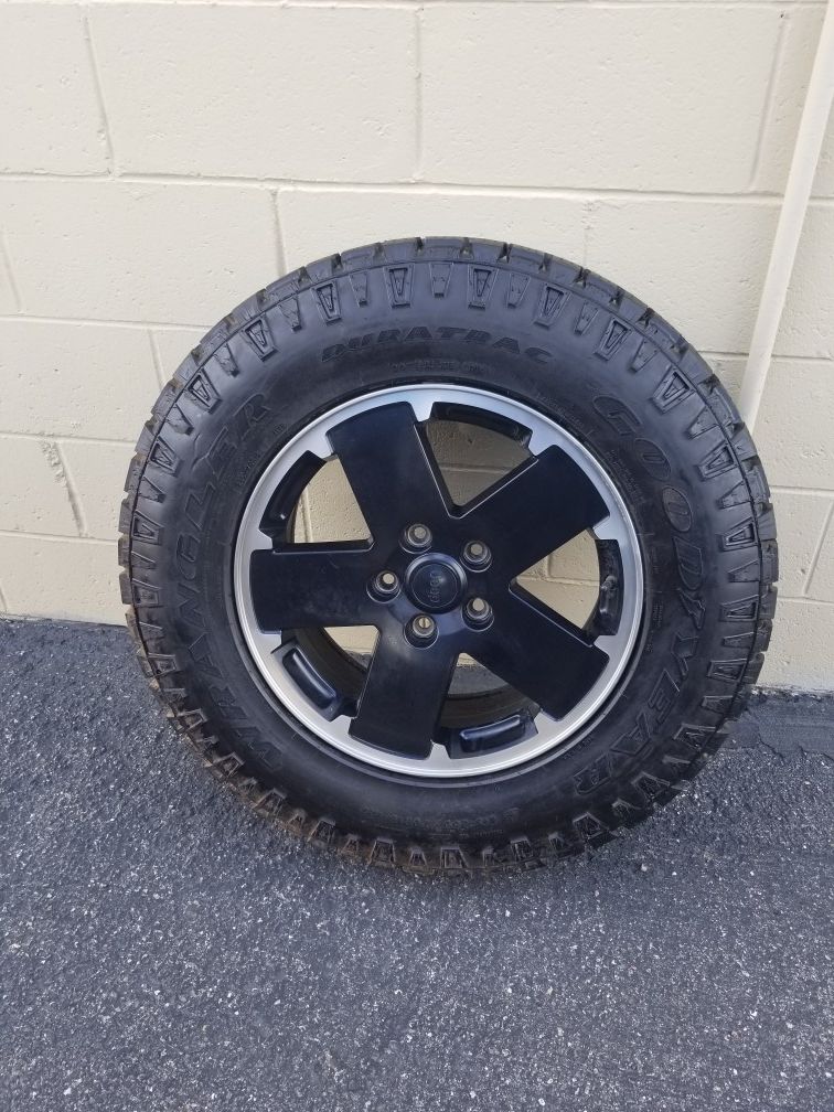 Jeep full size spare tire with rim