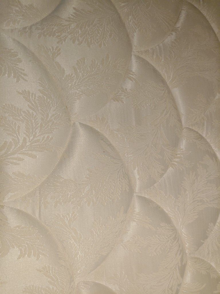 Matches Cover. Queen Size Use Good Quality.$70