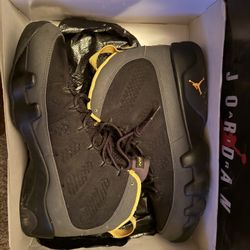 Jordan Retro 9s University Gold 