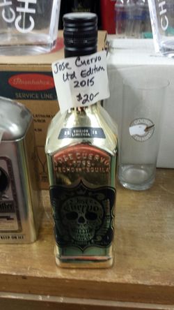 Jose Cuervo ltd edition 2015 especial gold bottle