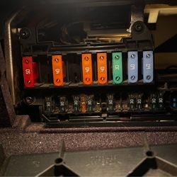 BMW fuses for both fuse boxes